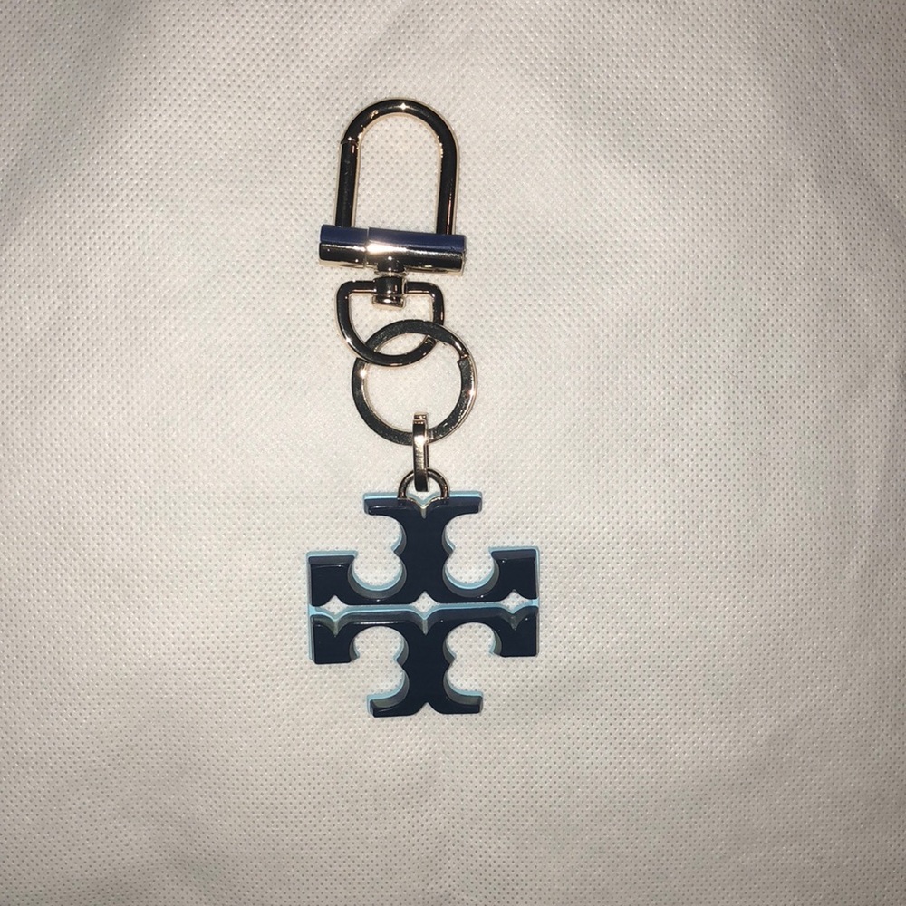 Tory Burch stacked T keychain!
